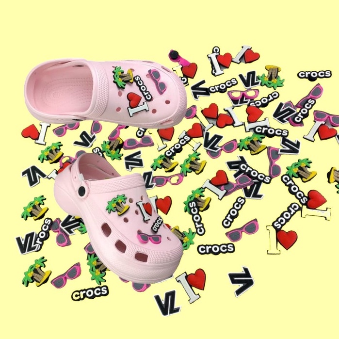 Aksesoris Jibbitz Charm Kartun Gesper Sepatu Sandal Pin Charms Motif Mainan Lucu Baru PVC Lubang Karakter Unik Terbaru Viral