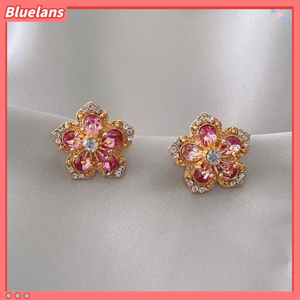 Bluelans Anting Stud Desain Bunga Aksen Berlian Imitasi Untuk Wanita