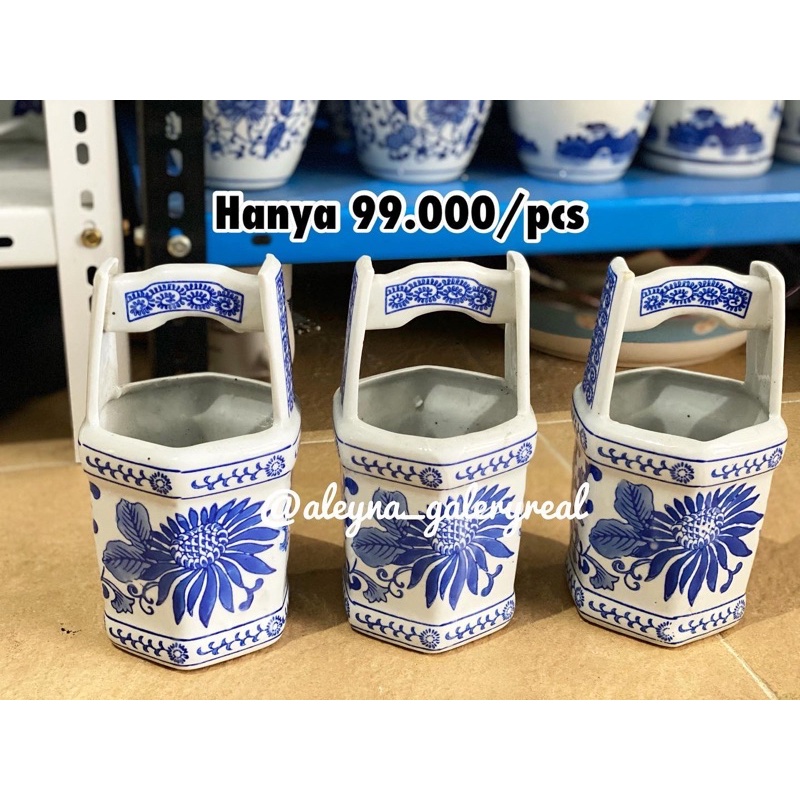 Tempat sendok makan keramik