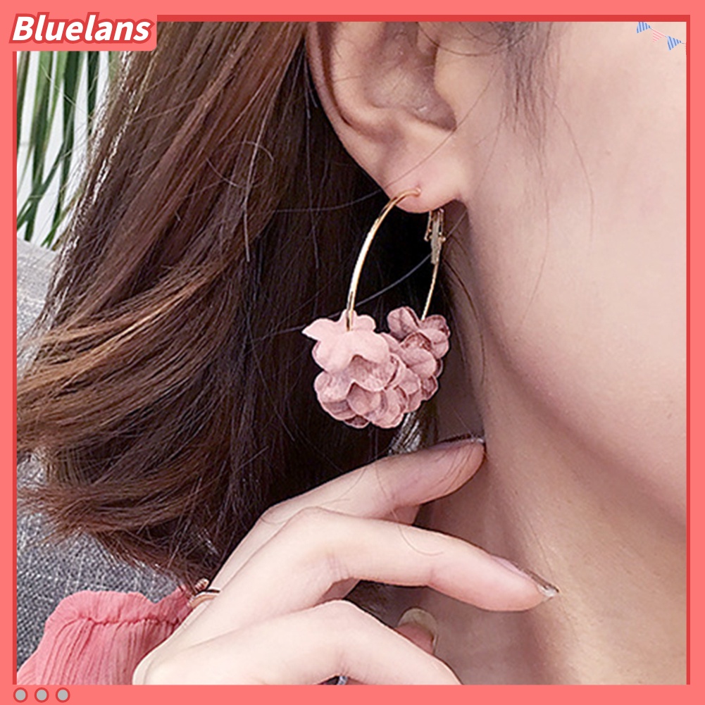 Bluelans Anting Hoop Bentuk Bulat Motif Bunga Kering Bahan Metal Untuk Wanita