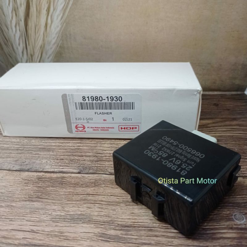 FLASHER FLASER FLESER SEN SEIN HINO LOHAN TRUCK BUS 81980-1930 ORI