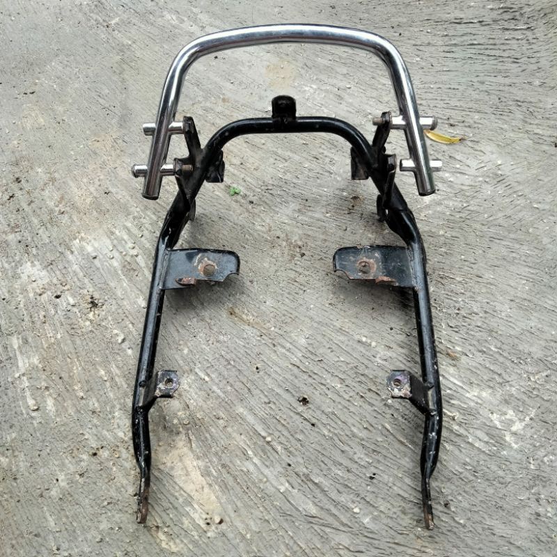 begel behel besi peganggan belakang yamaha rx spesial.