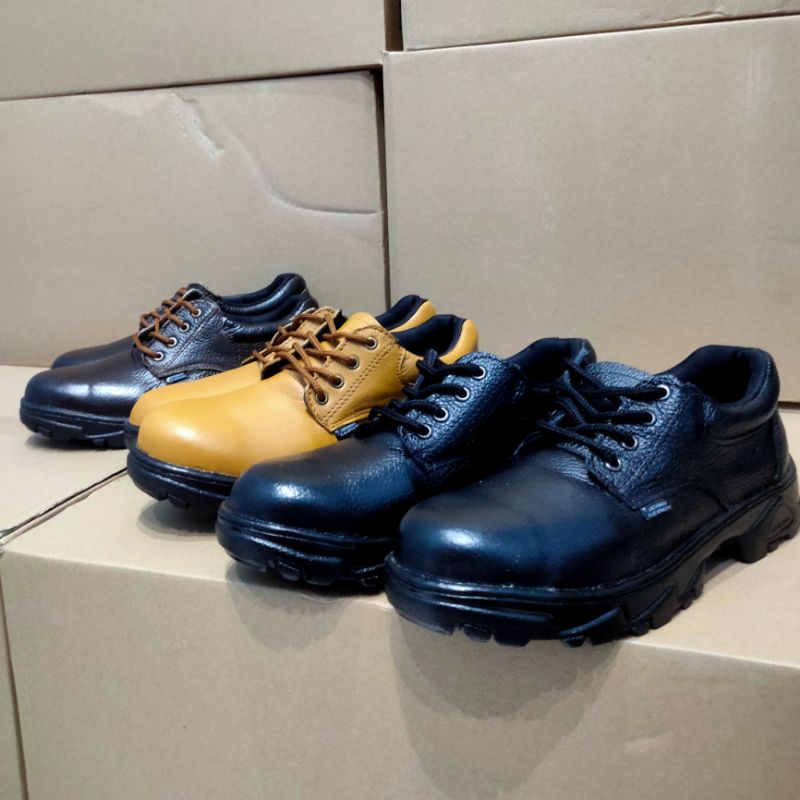 Antonio Galapagoz Safety Shoes Sepatu Safety Kulit ART SSTP01