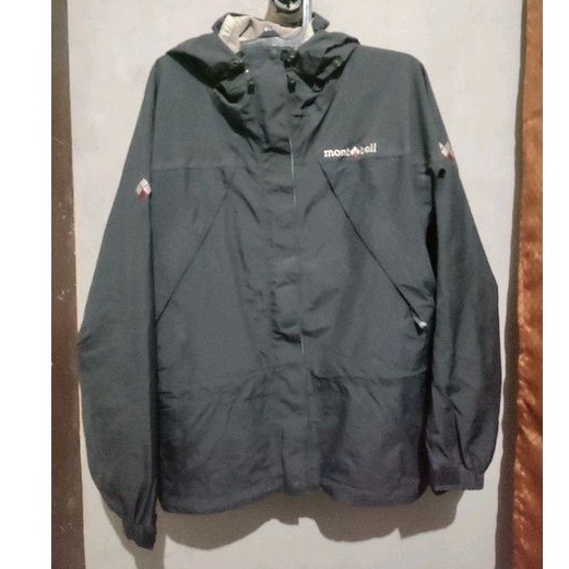 jacket goretex montbell warna hitam original second branded | preloved