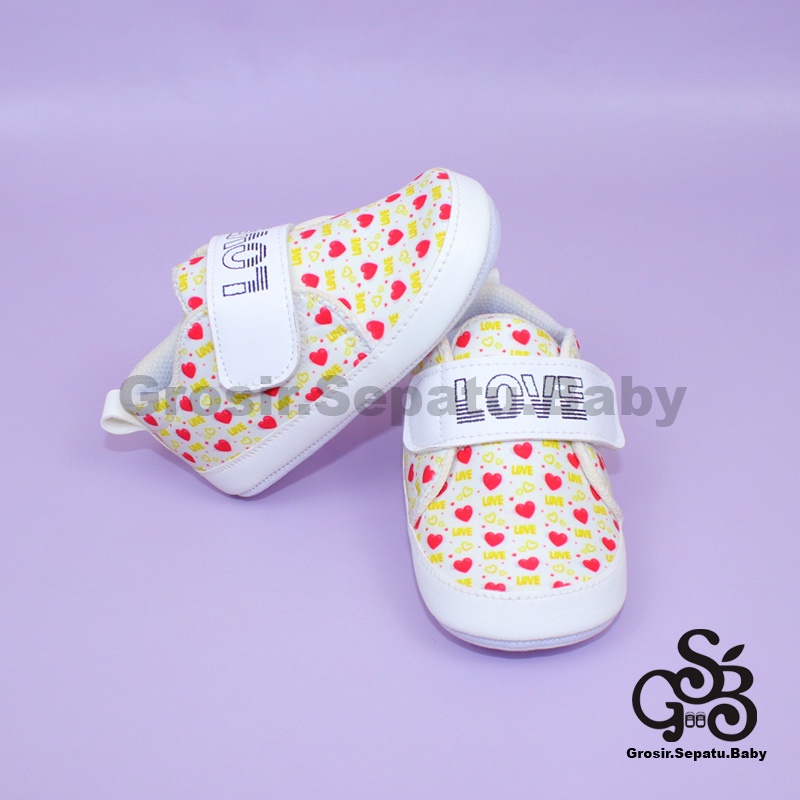 Prewalker - Sepatu Bayi - Baby Shoes | 2-12 bulan | motif LOVE Putih ringan &amp; fleksibel