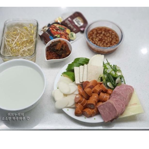 

04J✽ BUMBU MASAK INSTAN KOREA BUDAE JJIGAE / SPICY STEW STOCK / CJ FOOD DADAM / KOREAN ARMY BASE STEW / SOP PEDAS KOREA TERBARU