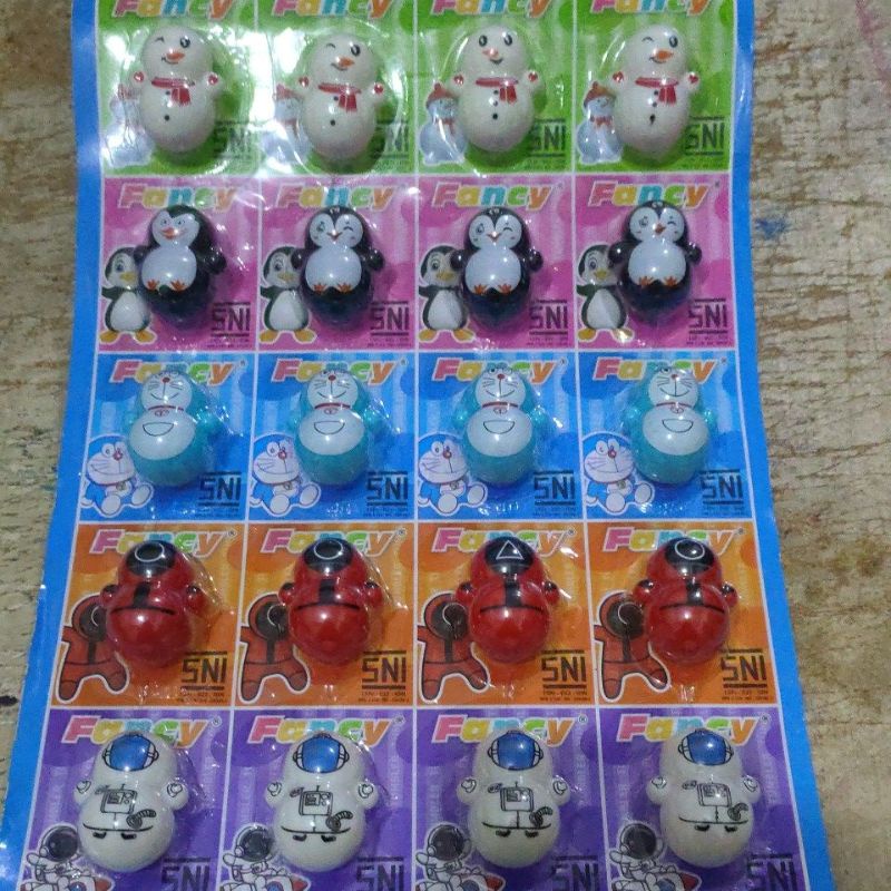 Mainan mini Tumbler goyang goyang anti stres squid game Doraemon astronot