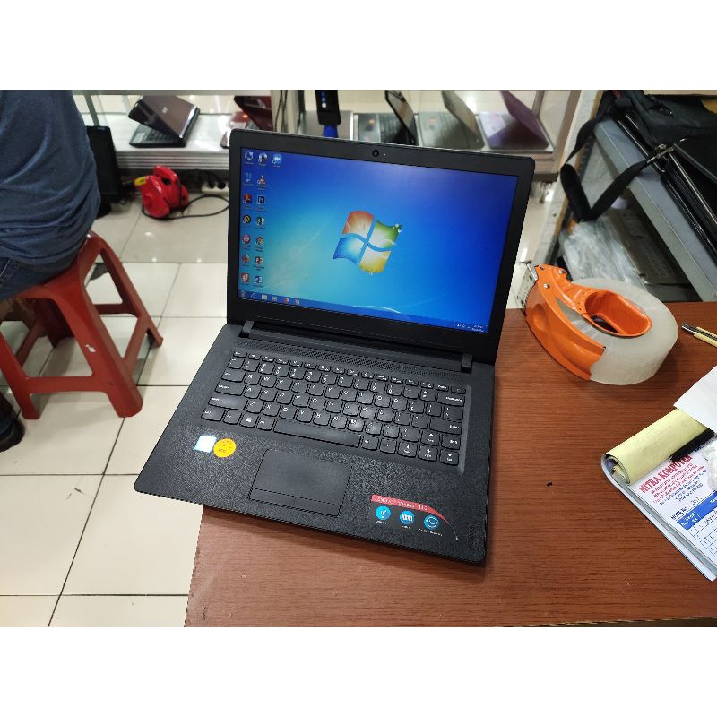 Promo termurah Laptop Lenovo 14Inch Ada Kamera DVD Hardisk 500GB siap pakai