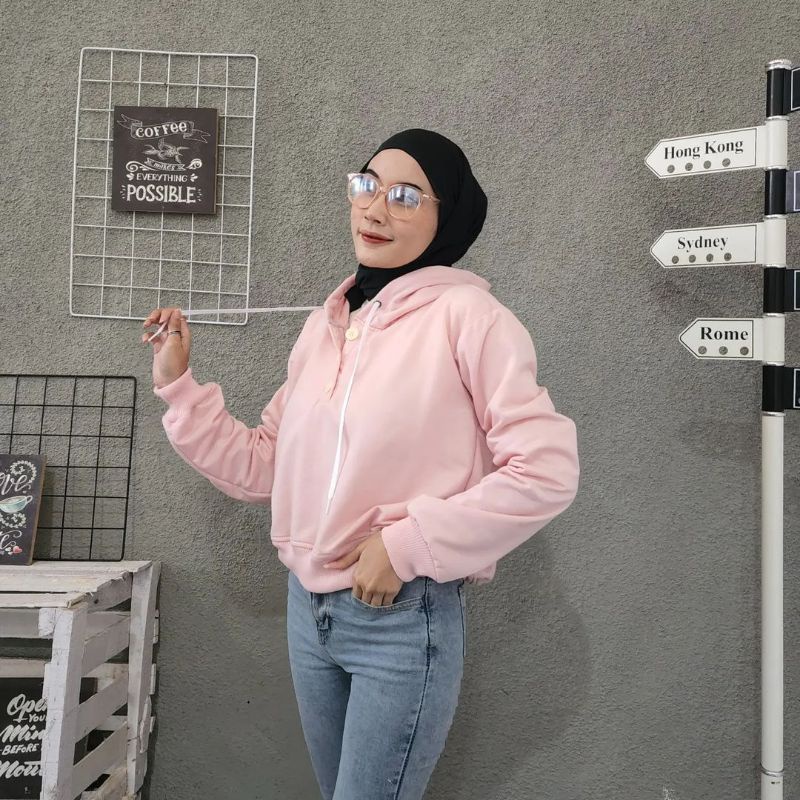 three Buton hodie crop