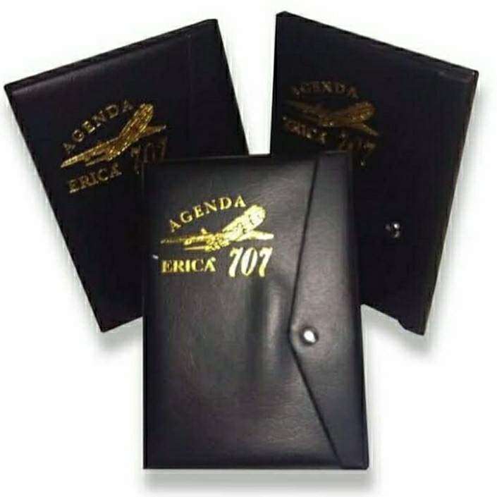 

Buku Agenda Kerja Hard Cover Kancing ERICA 707