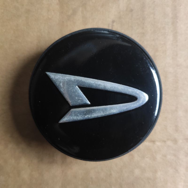 Dop Logo Daihatsu Xenia R14