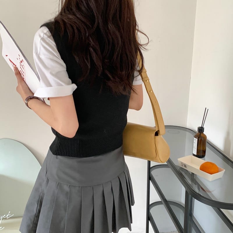 pojoksweater.id - Korean Vest Three Shadow V Neck Kualitas Terbaik Pojok Sweater