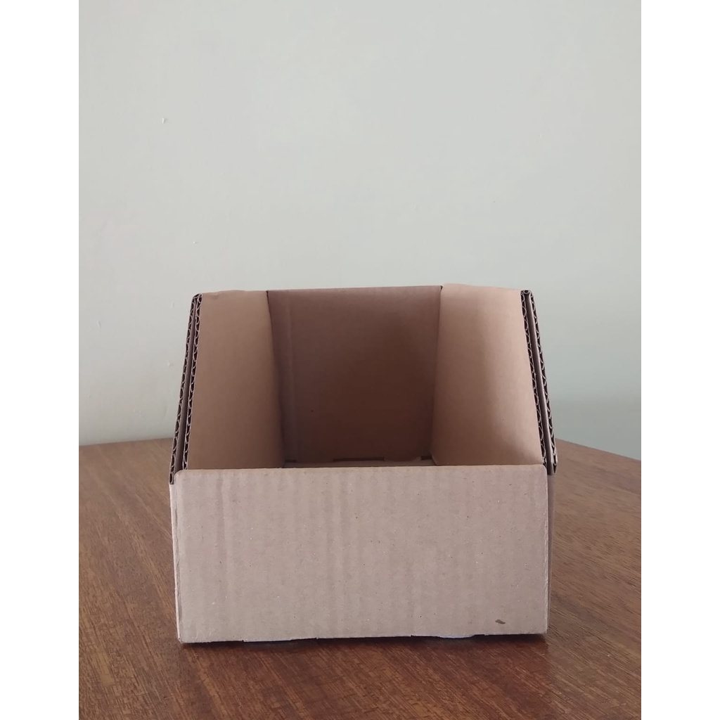 

kardus box bin I box standar polos uk. 15x35x14cm ( harga paket 10 pcs )
