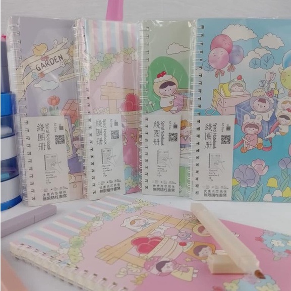 BUKU TULIS LUCU MOTIF LITTLE GIRL NOTEBOOK SPIRAL UKURAN A5 ISI 42 HAL NOTEPAD SAMPULNYA BERGAMBAR IMUT LUCU ALAT TULIS SEKOLAH ANAK TERLENGKAP KUALITAS IMPORT BISA COD