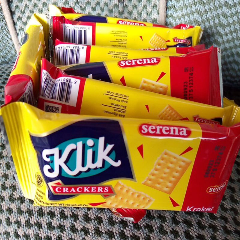 Serena Klik Crackers 12gr Biskuit Makanan Ringan Kraker