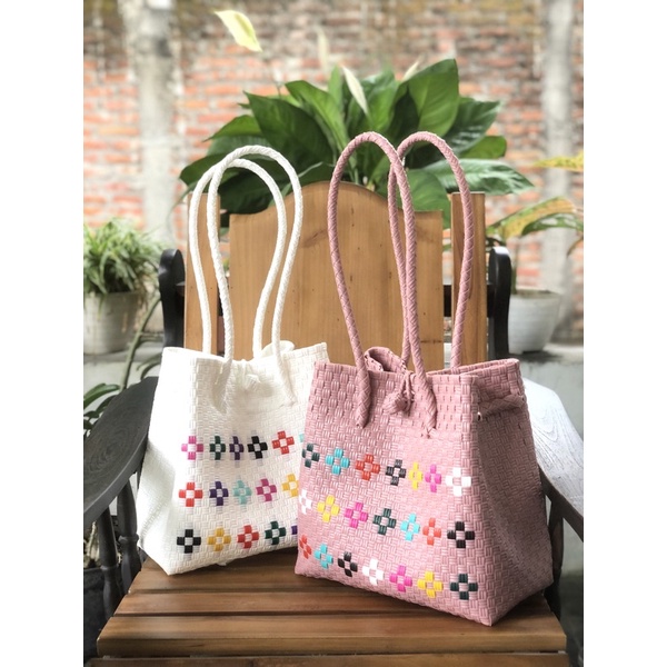 Tas anyaman Plastik Jali Motif Premium Bunga Tali Panjang Termurah/Grosir