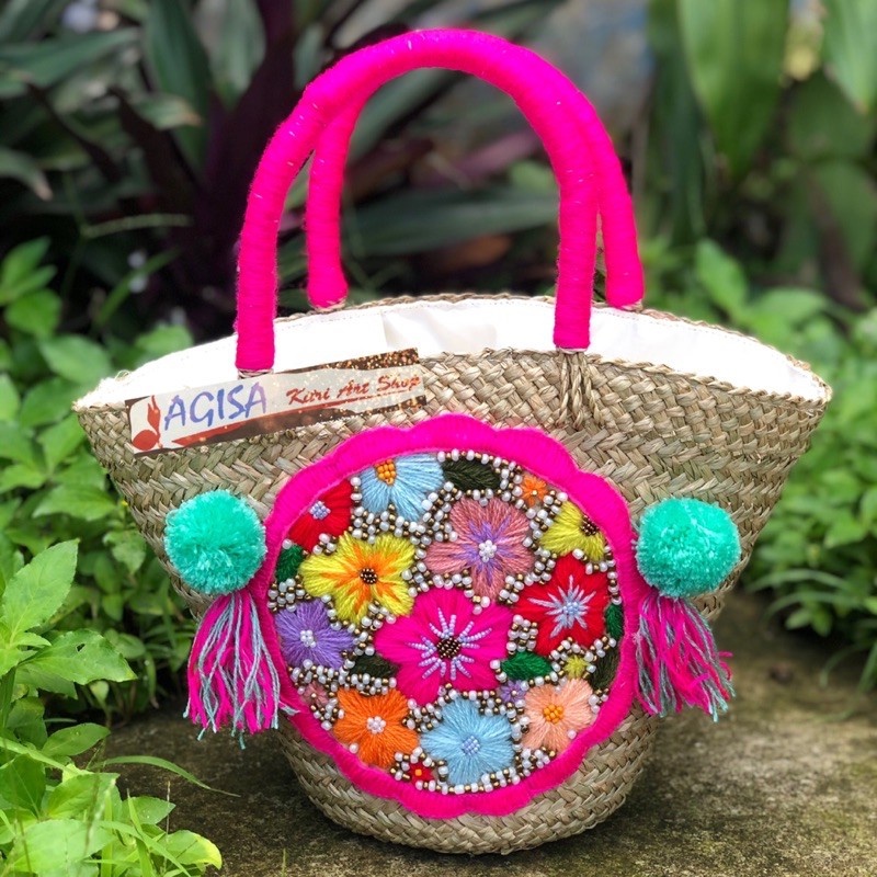 Tas bangkok/tas anyaman hias/tas anyaman bali/oleh oleh bali/tas rotan/tas pompom/tas rajut/tas
