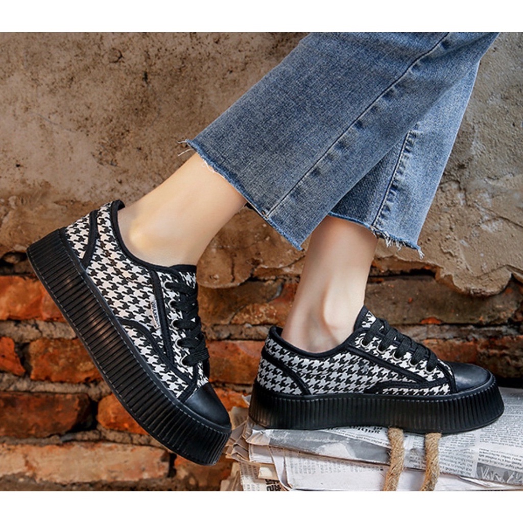 AVANCEID 1833 Sepatu Sneakers Wanita Canvas Kerja Sekolah Hitam Import