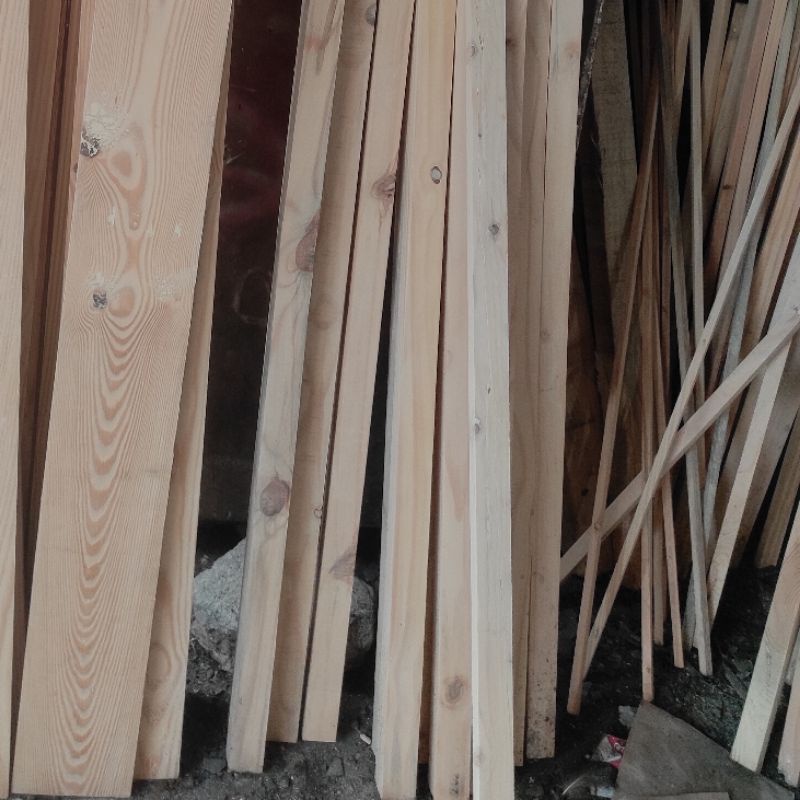 lis kayu 120x3x2  / kayu reng jati belanda / wall panel kayu / sudah di amplas halus