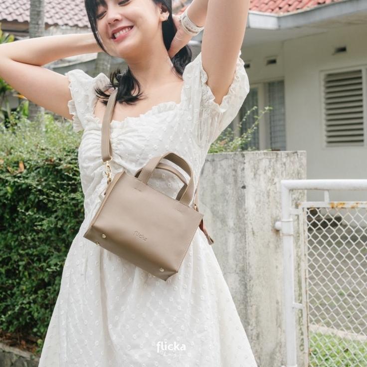 {BYL.18Oc22c} [Free Dust Bag] Sling Bag Flicka Kode MM 35 TAUPE
