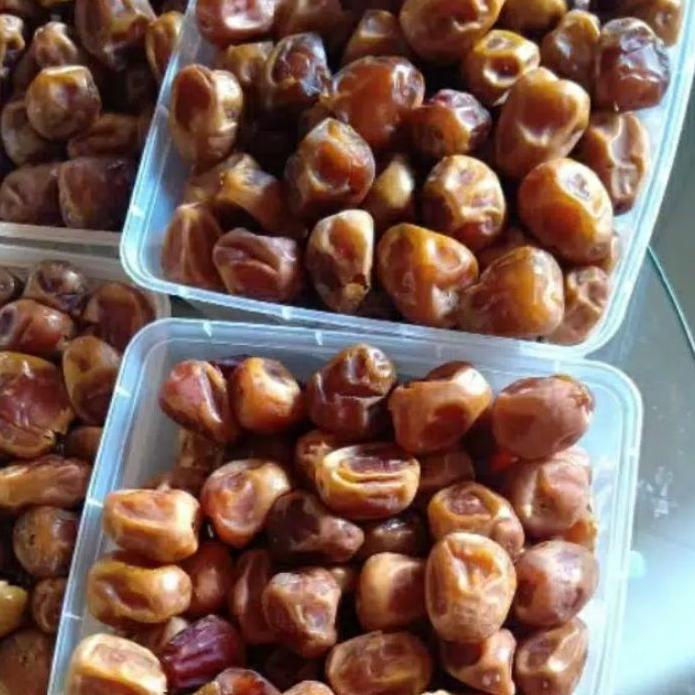 

9.9 Brands Festival Kurma Sukari 500gram / Kurma Raja Alqosem Madinah 