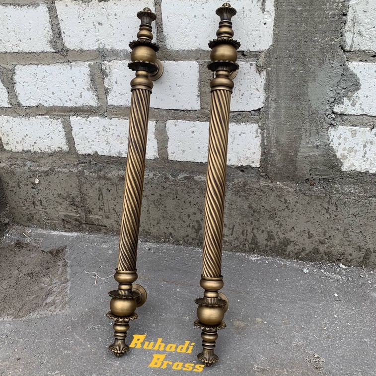 Handle pintu rumah kuningan motif ulir mahkota antik 80 cm