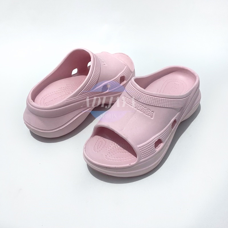 Sandal Balenciaga x Crocs Sandal Balenciaga Wanita Sandal Crocs