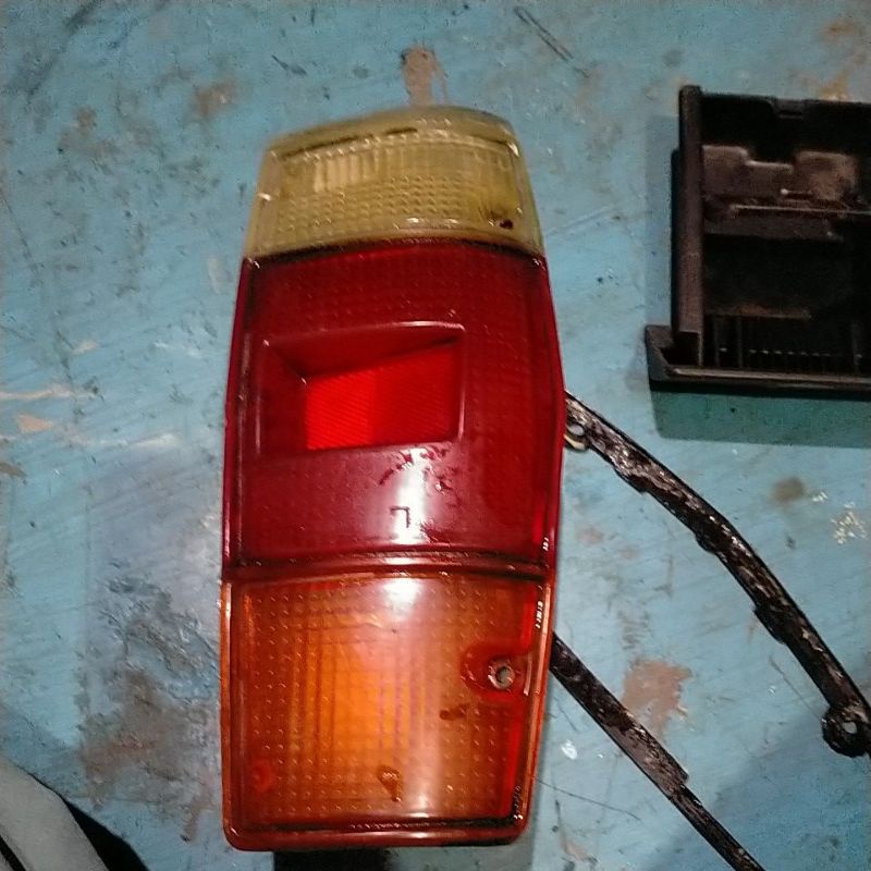 stoplamp kiri Mazda vantrend