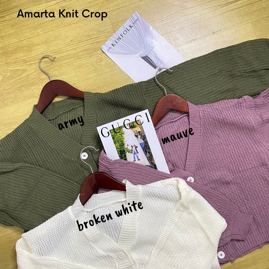 Amarta Crop Cardigan Rajut Tebal