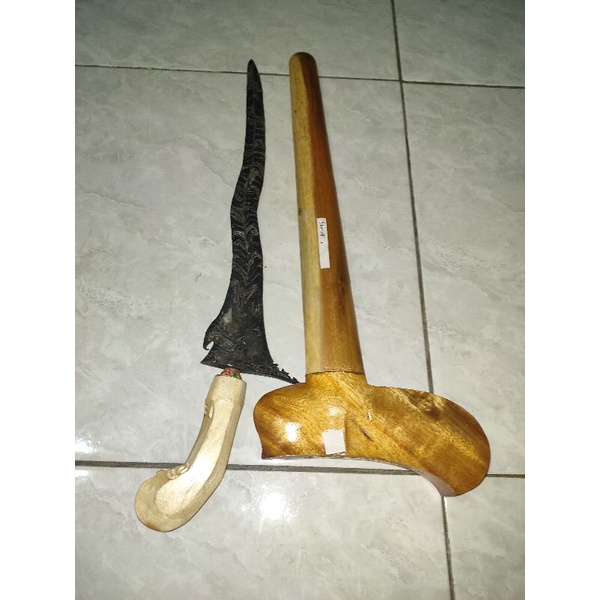 Keris Berdiri Pamor Blarak