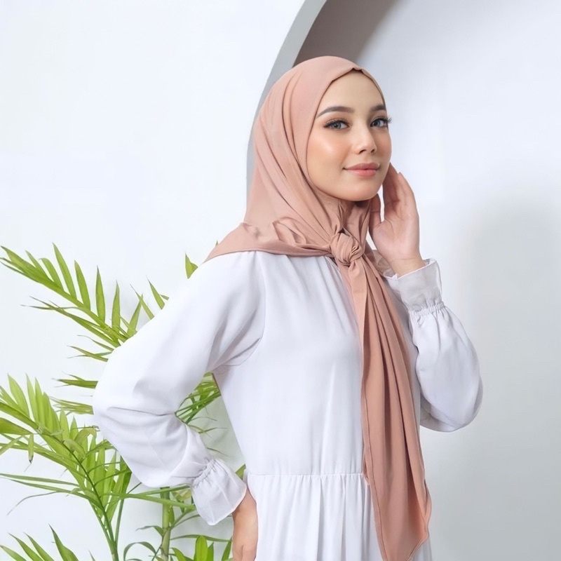Segitiga instant Jersey Hijab Malaysia Segitiga Instan Jersey Jilbab Malaysia Daily Menutup Dada Pashmina Jersey Malay Murah Hijab Malika instan | Hijab Malaysia Kerudung Instant Jersey Jilbab Segitiga Jersey Premium