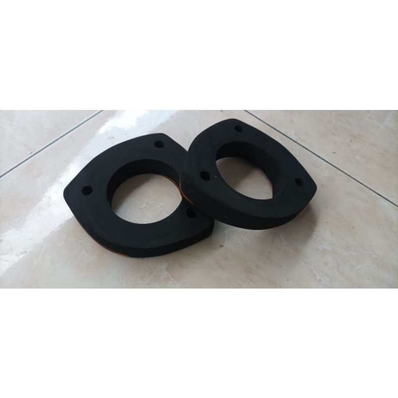 karet bantalan per depan Avanza, luxuo, granmax tebal 1cm 2cm 3cm 5cm
