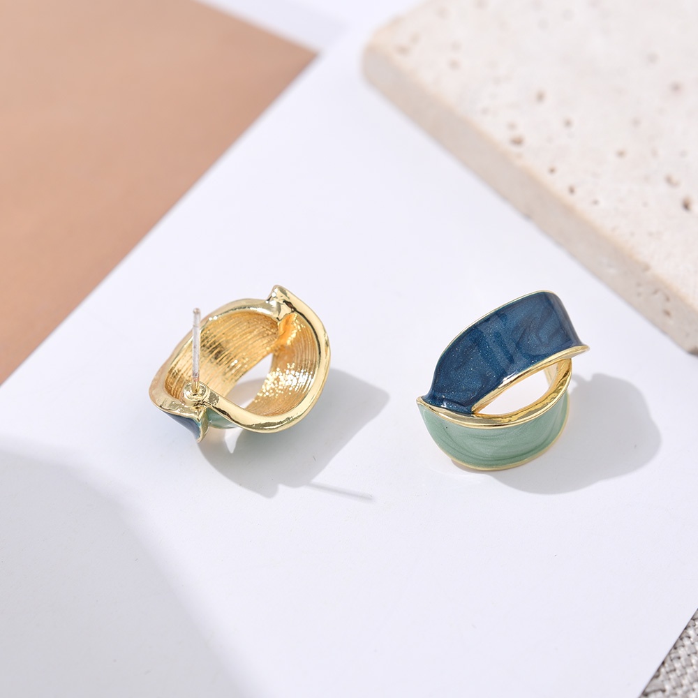 1 Pasang Anting Stud Geometris Warna Biru Putih Gaya Vintage Untuk Wanita