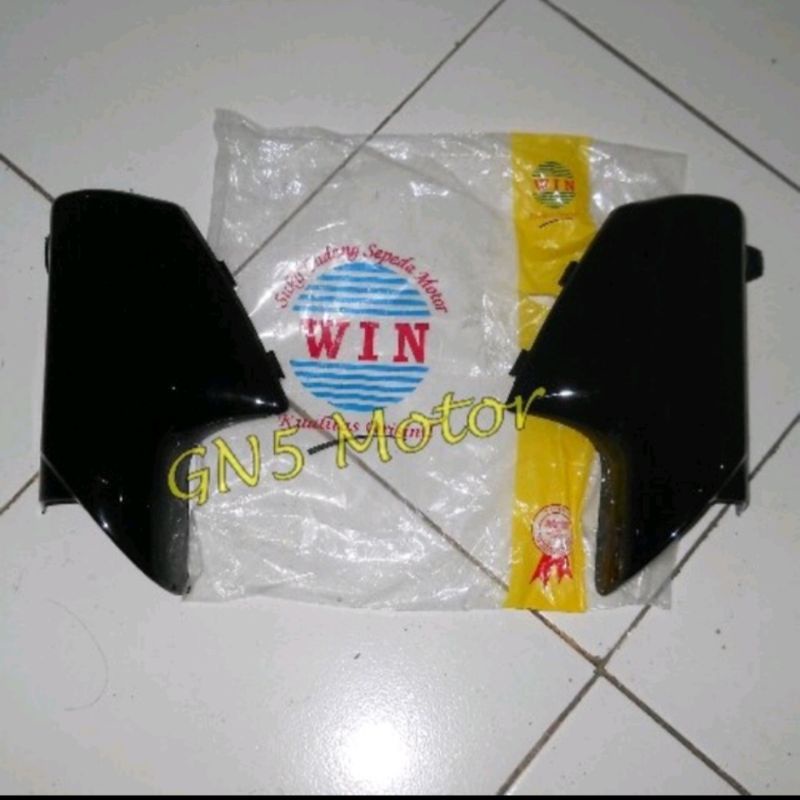 WIN-Cover Shock Depan FizR Hitam / FizR/ Vega R 2004 lama (Tutup Fork)