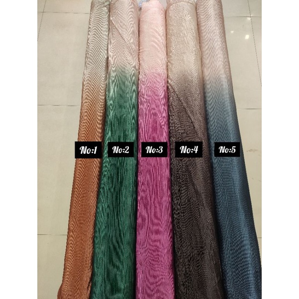 KAIN SATIN PLEATED OMBRE PLISKET VARIAN