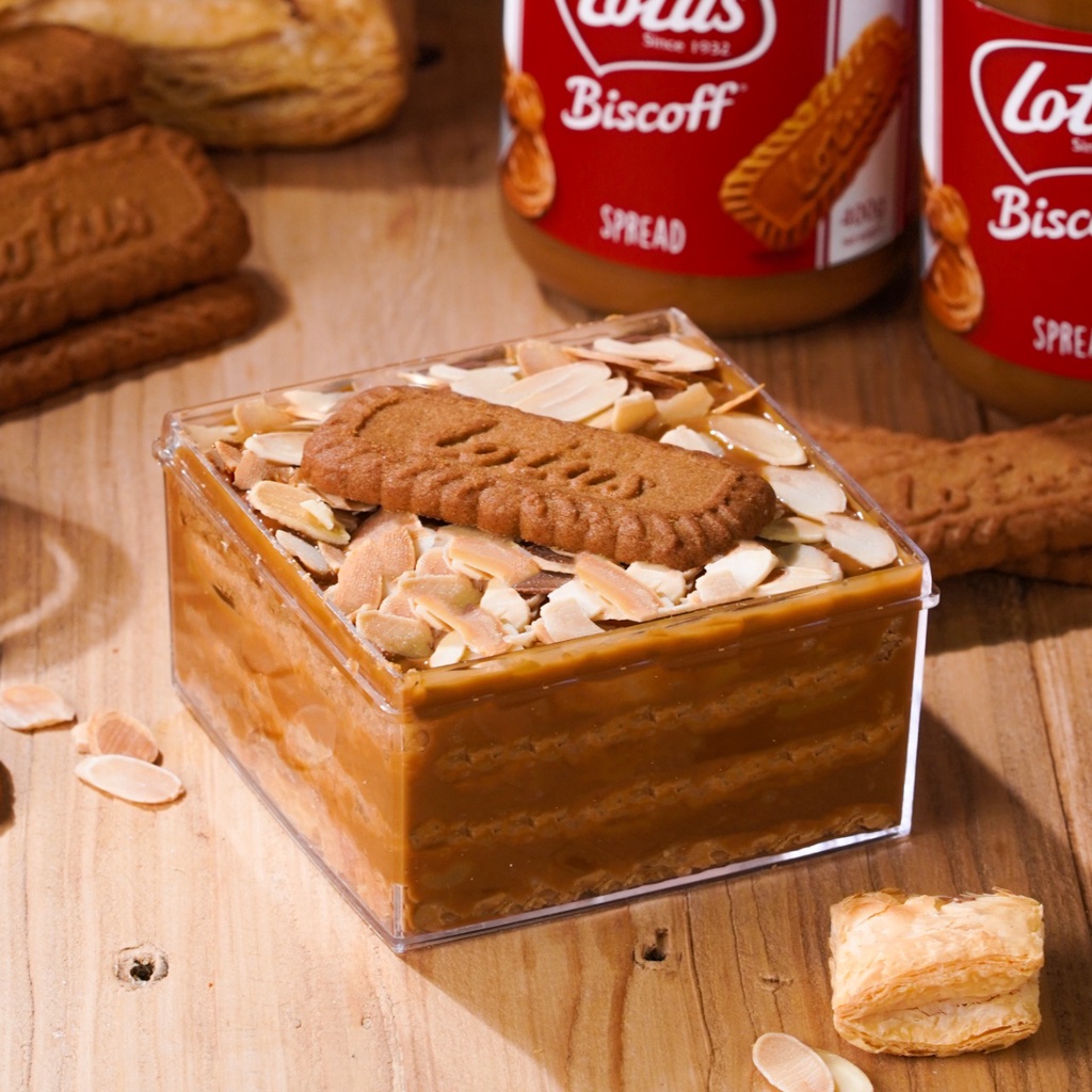 Lotus Layer Pastry Box