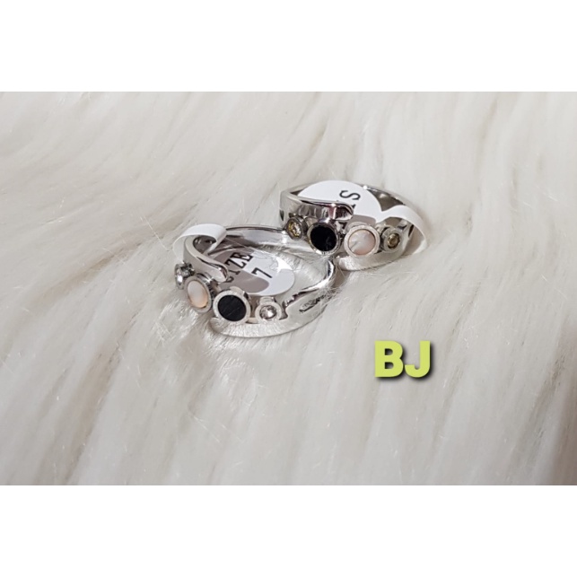 CINCIN SILVER MATA HITAM PUTIH/ CINCIN TITANIUM/ AKSESORIS WANITA