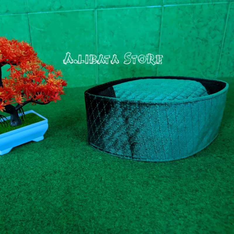 Peci Beludru Warna Hijau Motif Garis