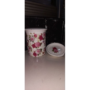 Tempat sendok Capodimonte