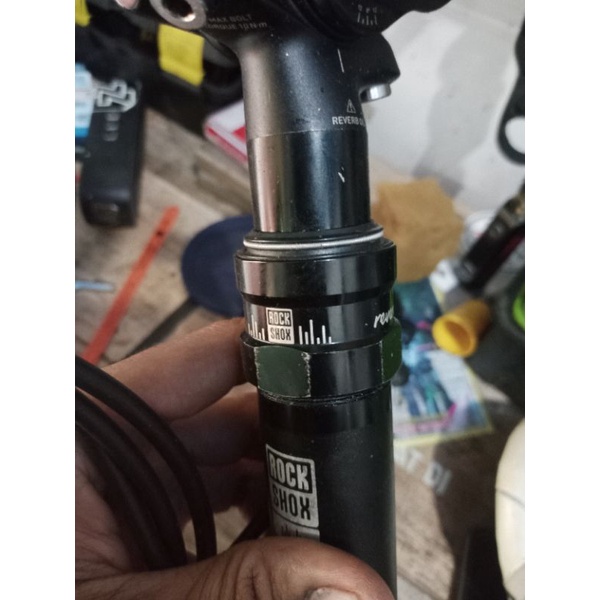 dropper seatpost bekas Rockshox reverb