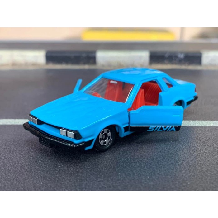 Tomica Dream Energy 30th Anniversary Nissan Silvia 2000 ZSE-X