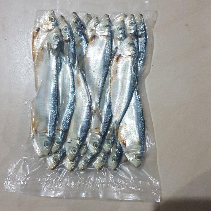 

Terkini--ikan asin tembang sisik kaca 500gr