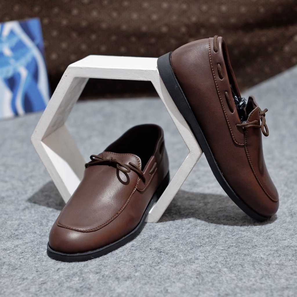 SEPATU FORMAL SLIP ON PRIA DEWASA KULIT ASLI KASUAL CASUAL SLIP ON PANTOFEL KULIT PRIA KERJA KANTOR NYAMAN BERKUALITAS || SEPATU LOAFER PRIA PANSUS KULIT TRANDY TERLARIS