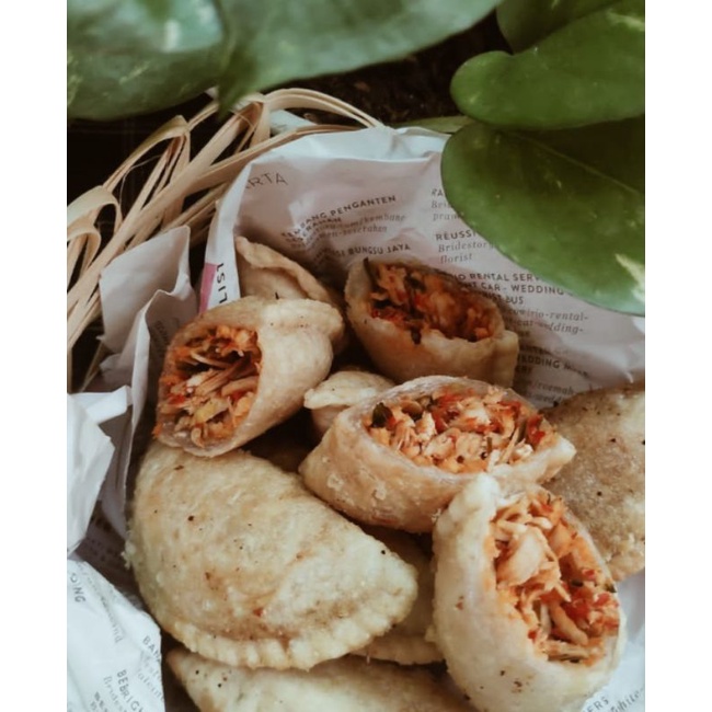 

cireng isi ayam suwir Frozen