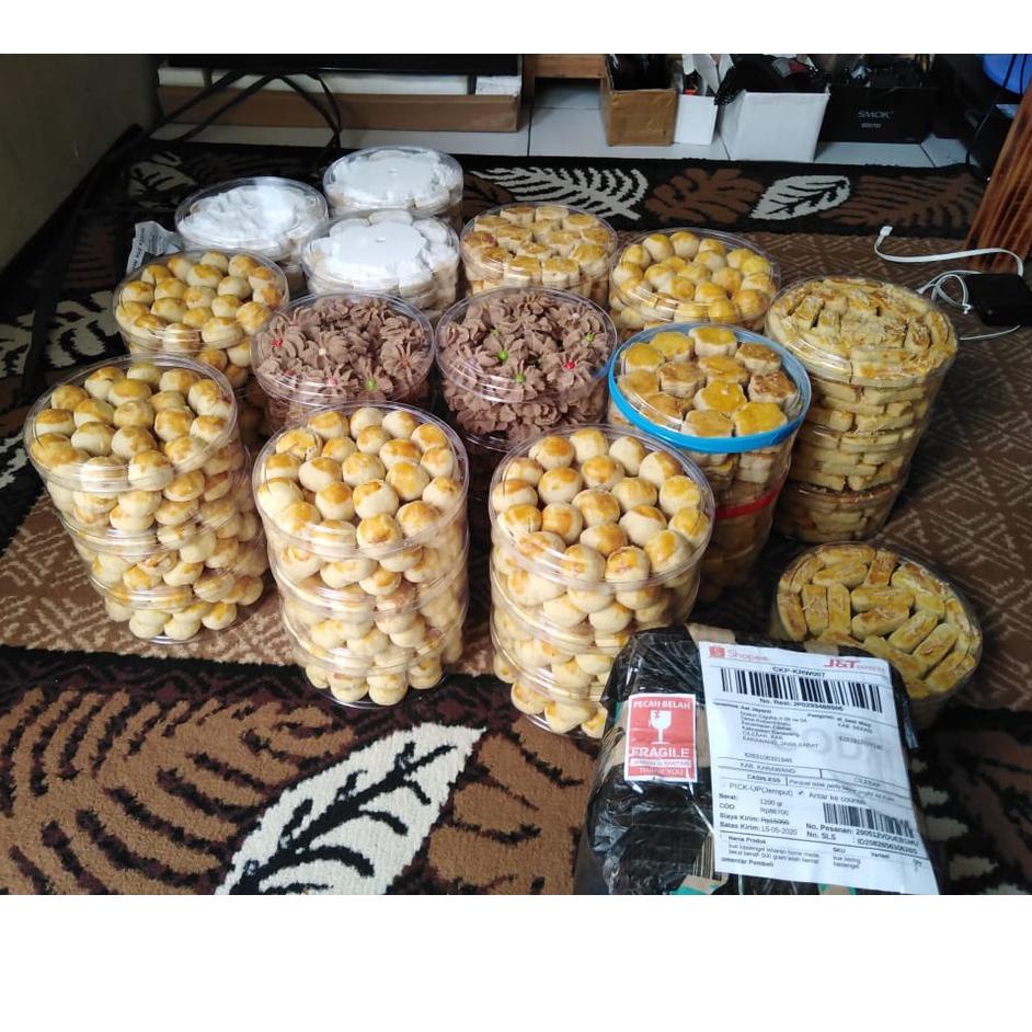

Terbaru dan terlaris Kue Kering Nastar 250 gr | Toples kue Kering 250 gram Kue Kiloan | Kue Kering Lebaran Premium Murah 