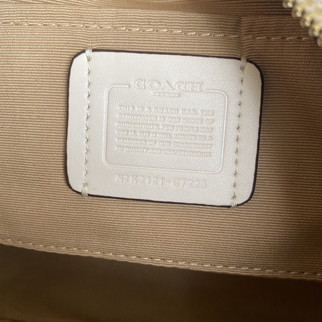 （Shopee live）7223-6 7223  coach Pennie Shoulder Bag 25 Women Crossbody Sling Handbag yxb