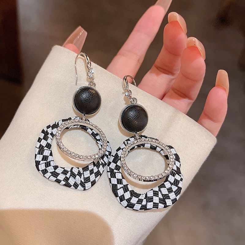 Anting Tusuk Gantung Bahan Sterling silver 925 Desain Geometri Hias Berlian Hitam Putih Untuk Wanita