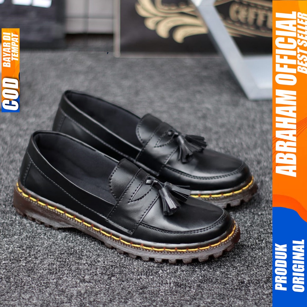 Sepatu Loafers Wanita Docmart Hitam Abraham Melis