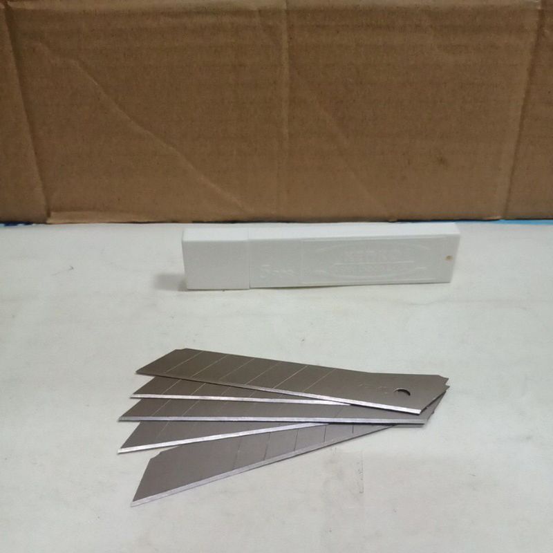 

Isi Cutter Besar Kenko L-150 / Refill Spare Blade