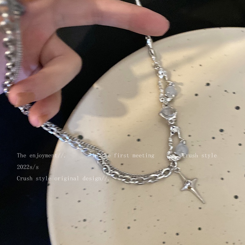 Kalung Liontin Bintang Aksen Kristal Warna Silver Gaya Korea Untuk Wanita